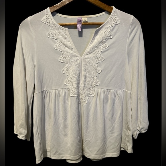 Alya Tops - NWOT Alya white top size small